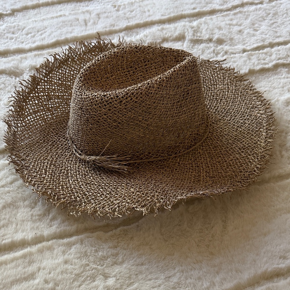 Olive & Pique Natural Woven Straw Sun Hat
